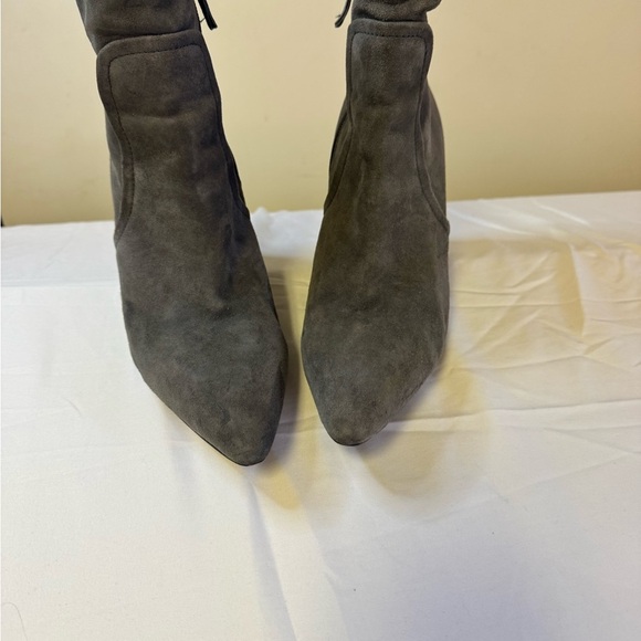 Steve Madden Gray Heeled Boots with Block Heel - Picture 6 of 8